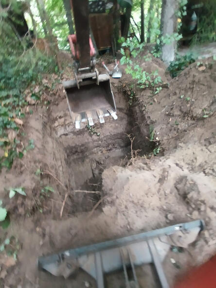 Grube 250 cm fuer Sammelgrube am Waldfloss Grube 250 cm fuer Sammelgrube am Waldfloss