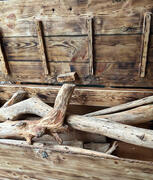 Kiste aus und mit Holz aus dem Wasser des Silbersersees